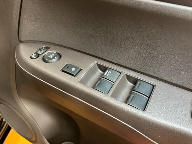 Ｎ－ＯＮＥ スタンダード・ローダウン　ドラレコ　ナビ　オートエアコン　Ｐスタート　横滑り防止装置　光軸調整ダイヤル　電動格納ミラー　パワーウインドウ　キーフリー（19枚目）