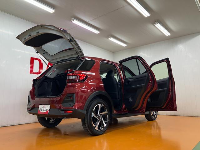 ロッキー プレミアムＧ　ＨＥＶ　サポカーＳワイド適合　ハイブリッド車　電動パーキングブレーキ　ＵＳＢ接続端子　ステアリングスイッチ　全車速追従機能付ＡＣＣ　シートヒーター　Ｓ－ペダル　コーナーセンサー　Ｂカメラ　キーフリー（9枚目）