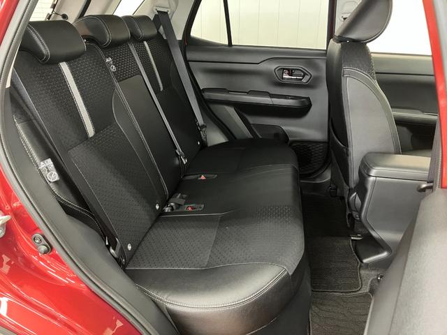 ロッキー プレミアムＧ　ＨＥＶ　サポカーＳワイド適合　ハイブリッド車　電動パーキングブレーキ　ＵＳＢ接続端子　ステアリングスイッチ　全車速追従機能付ＡＣＣ　シートヒーター　Ｓ－ペダル　コーナーセンサー　Ｂカメラ　キーフリー（24枚目）