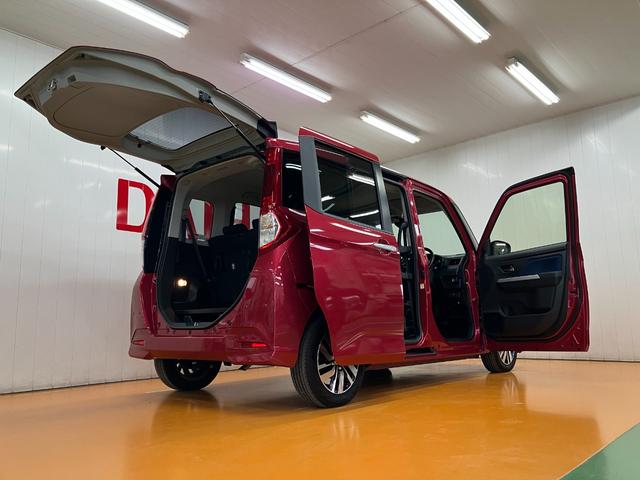 ルーミー カスタムＧ　衝突被害軽減ブレーキシステム　ドラレコ　両側オートスライドドア　クルーズコントロール　Ｂカメラ　ステアリングスイッチ　Ｐスタート　コーナーセンサー　オートハイビーム　キーフリー（9枚目）