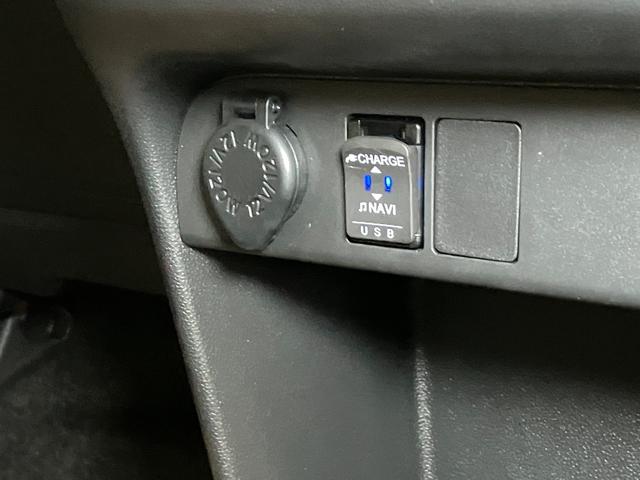 ムーヴキャンバス ＧメイクアップＶＳ　ＳＡＩＩＩ　サポカーＳワイド適合　パノラマモニター対応　ドラレコ　両側オートスライドドア　Ｐスタート　運転席シートヒーター　ＵＳＢ接続端子　置きラクボックス　ステアリングスイッチ　キーフリー（17枚目）