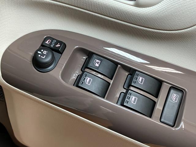 ムーヴキャンバス ＧメイクアップＶＳ　ＳＡＩＩＩ　サポカーＳワイド適合　パノラマモニター対応　ドラレコ　両側オートスライドドア　Ｐスタート　運転席シートヒーター　ＵＳＢ接続端子　置きラクボックス　ステアリングスイッチ　キーフリー（18枚目）