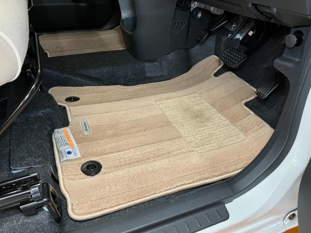 ムーヴキャンバス ＧメイクアップＶＳ　ＳＡＩＩＩ　サポカーＳワイド適合　パノラマモニター対応　ドラレコ　両側オートスライドドア　Ｐスタート　運転席シートヒーター　ＵＳＢ接続端子　置きラクボックス　ステアリングスイッチ　キーフリー（22枚目）