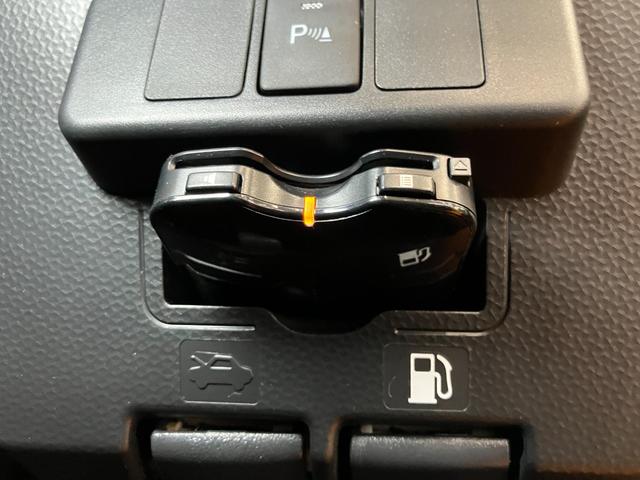 トール カスタムＧ　ターボ　サポカーＳワイド適合　ドラレコ　両側オートスライドドア　全車速追従機能付ＡＣＣ　電動パーキングブレーキ　ＵＳＢ接続端子　Ｐスタート　コーナーセンサー　シートヒーター　Ｂカメラ　キーフリー（21枚目）