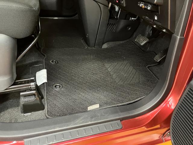 トール カスタムＧ　ターボ　サポカーＳワイド適合　ドラレコ　両側オートスライドドア　全車速追従機能付ＡＣＣ　電動パーキングブレーキ　ＵＳＢ接続端子　Ｐスタート　コーナーセンサー　シートヒーター　Ｂカメラ　キーフリー（25枚目）