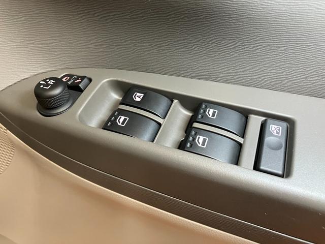 タント スローパー X SAIII リヤシート付仕様 福祉車両 車いす乗車 サポカーSワイド適合 ミラクルオープンドア 片側オートスライドドア 電動ウインチ USB接続端子 ステアリングスイッチ Pスタート オートハイビーム 運転席シートヒーター(22枚目)