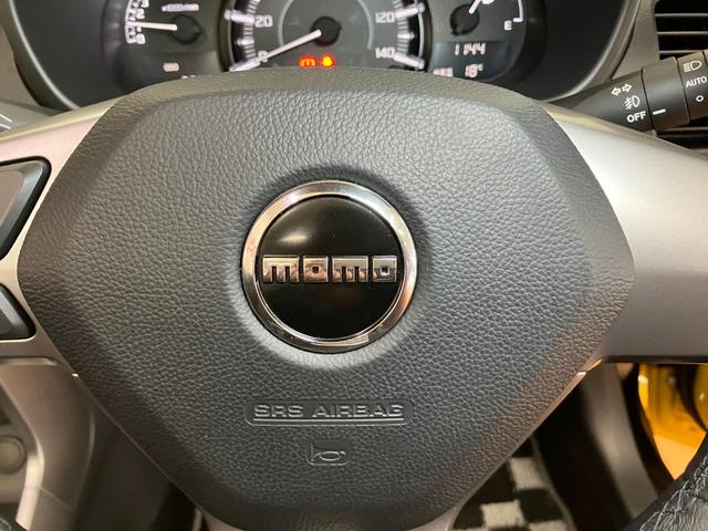コペン ローブ　Ｓ　５段マニュアルシフト　オープンカー　二人乗　アクティブトップ　ＭＯＭＯ製ステアリング　ビルシュタイン製ショックアブソーバー　レカロ製スポーツシート　ステアリングスイッチ　シートヒーター　キーフリー（15枚目）