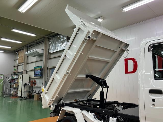 ハイゼットトラック 多目的ダンプ　サポカーＳワイド適合　４ＷＤ５段マニュアルシフト　三方開　ＰＴＯ式　電動格納ミラー　パワーウインドウ　オーディオ　エアコン　Ｐスタート　コーナーセンサー　アイドリングストップ　アクセサリーソケット（12枚目）