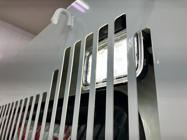 ハイゼットトラック 多目的ダンプ　サポカーＳワイド適合　４ＷＤ５段マニュアルシフト　三方開　ＰＴＯ式　電動格納ミラー　パワーウインドウ　オーディオ　エアコン　Ｐスタート　コーナーセンサー　アイドリングストップ　アクセサリーソケット（22枚目）