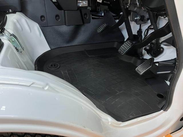 ハイゼットトラック 多目的ダンプ　サポカーＳワイド適合　４ＷＤ５段マニュアルシフト　三方開　ＰＴＯ式　電動格納ミラー　パワーウインドウ　オーディオ　エアコン　Ｐスタート　コーナーセンサー　アイドリングストップ　アクセサリーソケット（24枚目）