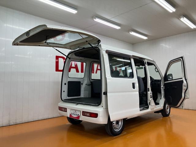 ハイゼットカーゴ スペシャル　５段マニュアルシフト　両側スライドドア　ラジオ　エアコン　光軸調整ダイヤル（9枚目）