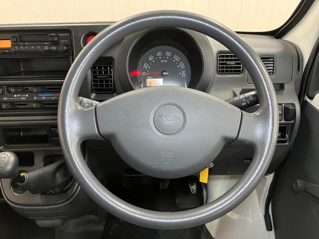 ハイゼットカーゴ スペシャル　５段マニュアルシフト　両側スライドドア　ラジオ　エアコン　光軸調整ダイヤル（16枚目）