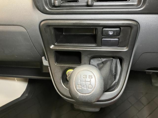 ハイゼットカーゴ スペシャル　５段マニュアルシフト　両側スライドドア　ラジオ　エアコン　光軸調整ダイヤル（18枚目）