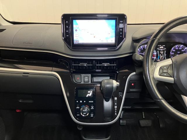 ムーヴ カスタム RS ハイパーSAIII サポカーSワイド適合 オートエアコン フォグランプ ステアリングスイッチ USB接続端子 Pスタート 運転席シートヒーター アイドリングストップ 電動格納ミラー オートハイビーム キーフリー(12枚目)