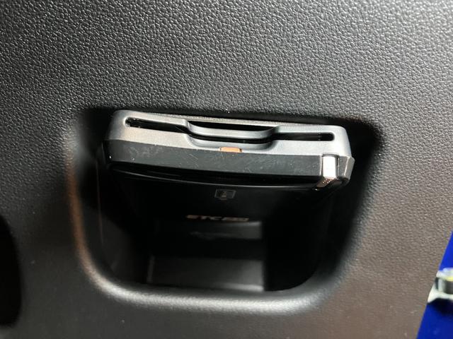 ムーヴ カスタム RS ハイパーSAIII サポカーSワイド適合 オートエアコン フォグランプ ステアリングスイッチ USB接続端子 Pスタート 運転席シートヒーター アイドリングストップ 電動格納ミラー オートハイビーム キーフリー(19枚目)