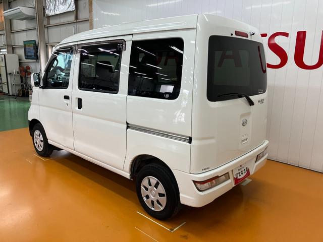 ハイゼットカーゴ クルーズターボＳＡＩＩＩ　サポカーＳワイド適合　ドラレコ　両側スライドドア　Ｂカメラ　ナビ　エアコン　ＵＳＢ接続端子　アイドリングストップ　オートハイビーム　電動格納ミラー　パワーウインドウ　ＥＴＣ　キーレス（6枚目）