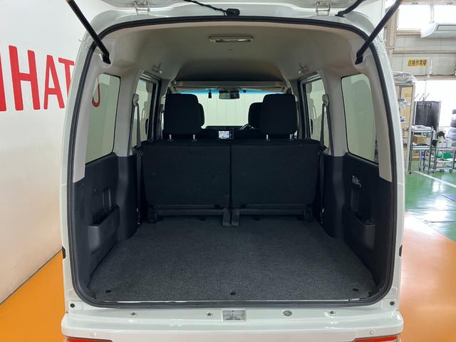 ハイゼットカーゴ クルーズターボＳＡＩＩＩ　サポカーＳワイド適合　ドラレコ　両側スライドドア　Ｂカメラ　ナビ　エアコン　ＵＳＢ接続端子　アイドリングストップ　オートハイビーム　電動格納ミラー　パワーウインドウ　ＥＴＣ　キーレス（11枚目）