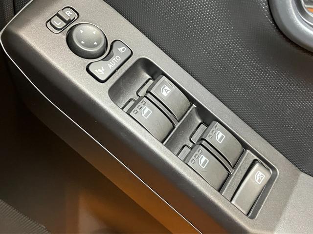 タフト Ｇ　サポカーＳワイド適合　ドラレコ　スカイフィールトップ　電動パーキングブレーキ　ステアリングスイッチ　シートヒーター　ＵＳＢ接続端子　Ｐスタート　コーナーセンサー　ＥＴＣ　キーフリー（20枚目）