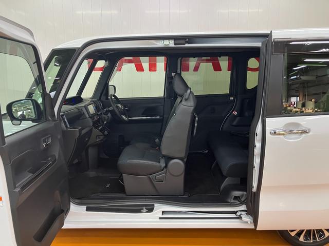 タント カスタムＲＳ　サポカーＳワイド適合　ドラレコ　パノラマモニター対応　ミラクルオープンドア　両側オートスライドドア　電動パーキングブレーキ　ステアリングスイッチ　シートヒーター　コーナーセンサー　キーフリー（11枚目）