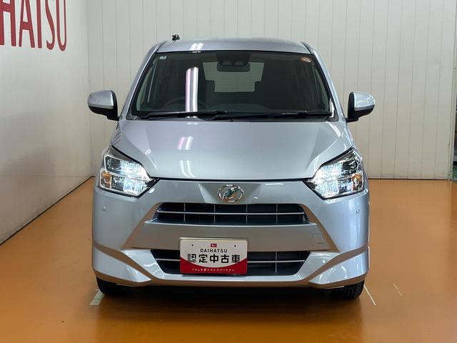 ミライース Ｘ　ＳＡＩＩＩ　サポカーＳワイド適合　エアコン　Ｂカメラ　コーナーセンサー　光軸調整ダイヤル　オートハイビーム　アイドリングストップ　横滑り防止機能　誤発進抑制機能　電動格納ミラー　パワーウインドウ　キーレス（4枚目）