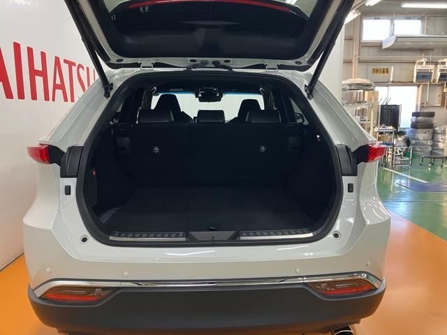 ハリアー Ｚ　衝突被害軽減ブレーキシステム　ルームミラー一体型ドラレコ　全周囲カメラ　パワーバックドア　ＳＯＳスイッチ　レーザークルーズコントロール　ＪＢＬプレミアムサウンドシステム　電動パーキングブレーキ（10枚目）