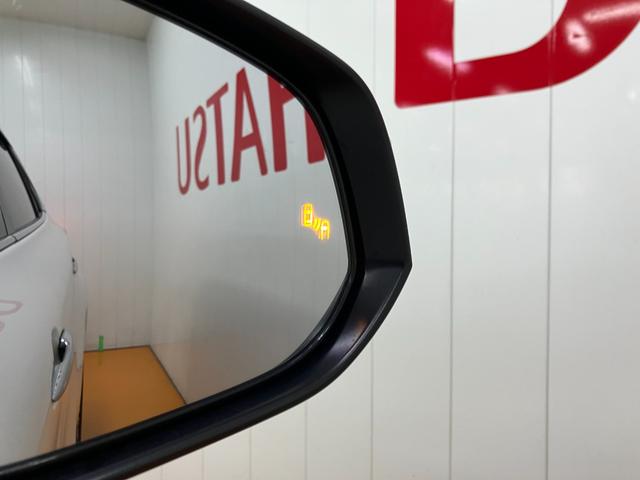 ハリアー Ｚ　衝突被害軽減ブレーキシステム　ルームミラー一体型ドラレコ　全周囲カメラ　パワーバックドア　ＳＯＳスイッチ　レーザークルーズコントロール　ＪＢＬプレミアムサウンドシステム　電動パーキングブレーキ（31枚目）