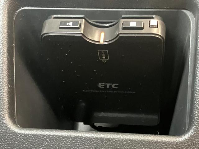 タント カスタムＸ　ミラクルオープンドア　片側オートスライドドア　オーディオ　オートエアコン　Ｐスタート　エコアイドル　横滑り防止装置　ＥＴＣ　キーフリー（18枚目）