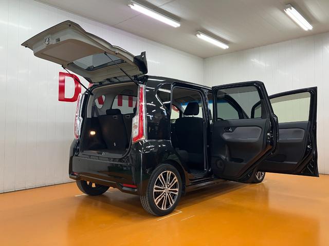 ムーヴ カスタム　ＲＳ　ＳＡ　スマアシ　Ｂカメラ　ステアリングスイッチ　オートエアコン　Ｐスタート　エコアイドル　横滑り防止機能　誤発進抑制機能　電動格納ミラー　キーフリー（10枚目）