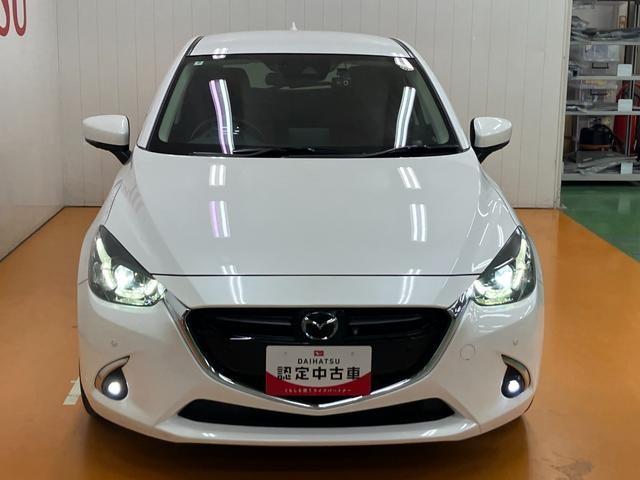 デミオ 15Sノーブルクリムゾン 衝突被害軽減ブレーキシステム ドラレコ 全周囲カメラ クルーズコントロール ステアリングスイッチ シートヒーター USB接続端子 ヘッドアップディスプレイ ETC コーナーセンサー キーフリー(4枚目)