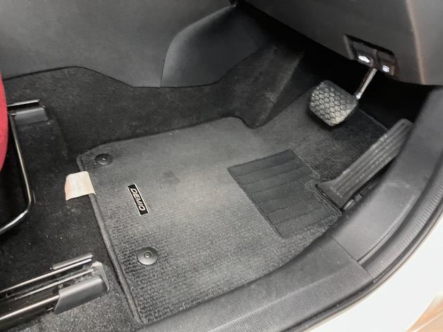 デミオ 15Sノーブルクリムゾン 衝突被害軽減ブレーキシステム ドラレコ 全周囲カメラ クルーズコントロール ステアリングスイッチ シートヒーター USB接続端子 ヘッドアップディスプレイ ETC コーナーセンサー キーフリー(27枚目)