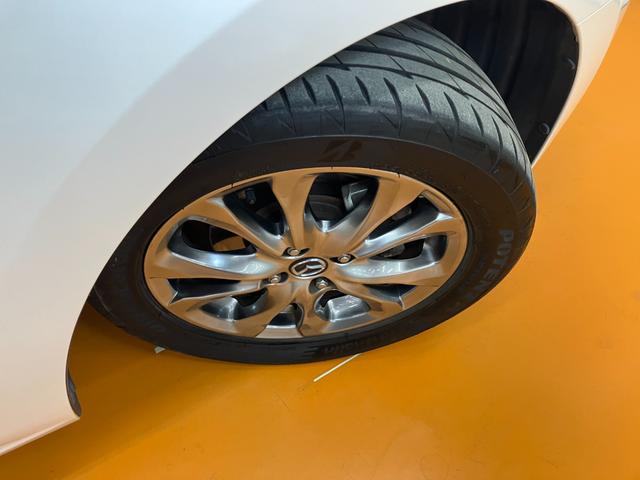 デミオ 15Sノーブルクリムゾン 衝突被害軽減ブレーキシステム ドラレコ 全周囲カメラ クルーズコントロール ステアリングスイッチ シートヒーター USB接続端子 ヘッドアップディスプレイ ETC コーナーセンサー キーフリー(32枚目)