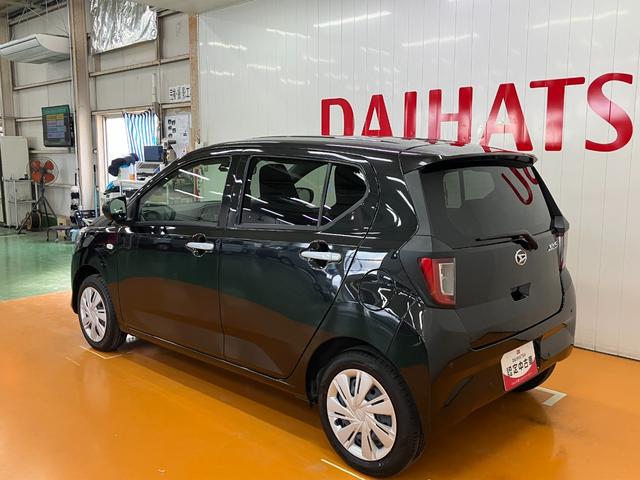 ミライース Ｘ　ＳＡＩＩＩ　サポカーＳワイド適合　エアコン　コーナーセンサー　光軸調整ダイヤル　オートハイビーム　アイドリングストップ　横滑り防止機能　誤発進抑制機能　電動格納ミラー　パワーウインドウ　キーレス（6枚目）