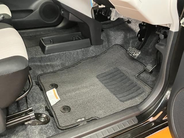 ミライース Ｘ　ＳＡＩＩＩ　サポカーＳワイド適合　エアコン　コーナーセンサー　光軸調整ダイヤル　オートハイビーム　アイドリングストップ　横滑り防止機能　誤発進抑制機能　電動格納ミラー　パワーウインドウ　キーレス（19枚目）