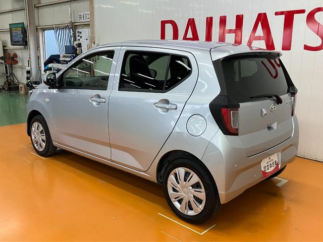 ミライース X SAIII サポカーSワイド適合 Bカメラ エアコン コーナーセンサー 光軸調整ダイヤル オートハイビーム アイドリングストップ 横滑り防止機能 誤発進抑制機能 電動格納ミラー パワーウインドウ キーレス(6枚目)