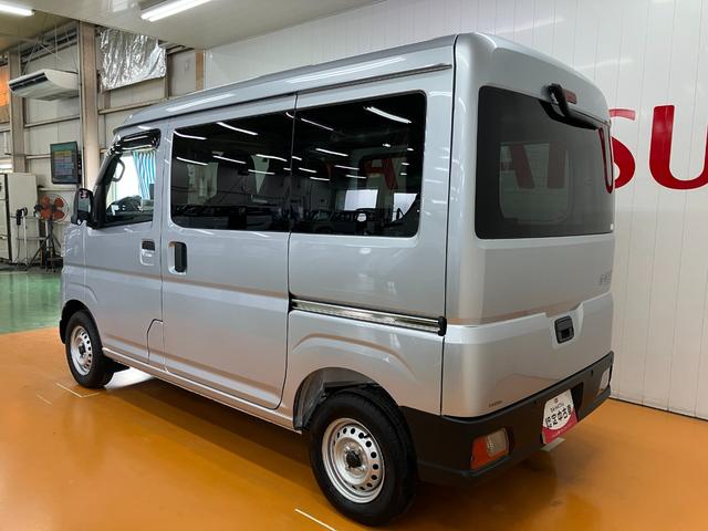 ハイゼットカーゴ DX サポカーSワイド適合 ラジオ エアコン アクセサリーソケット コーナーセンサー アイドリングストップ 光軸調整ダイヤル 横滑り防止機能 誤発進抑制機能 パワーウインドウ キーレス(6枚目)