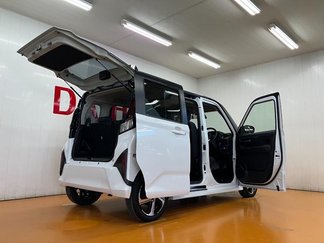 ムーヴ ＲＳ　サポカーＳワイド適合　両側オートスライドドア　パノラマモニター対応　全車速追従機能付ＡＣＣ　ステアリングスイッチ　電動パーキングブレーキ　Ｐスタート　コーナーセンサー　キーフリー（9枚目）