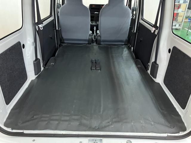ハイゼットカーゴ スペシャル　両側スライドドア　ラジオ　エアコン　リアウィンドウデフォッガー　光軸調整ダイヤル　エアバッグ　パワーステアリング（12枚目）