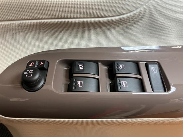 ムーヴキャンバス Ｇメイクアップリミテッド　ＳＡＩＩＩ　サポカーＳワイド適合　ドラレコ　パノラマモニター対応　ステアリングスイッチ　ＵＳＢ接続端子　両側オートスライドドア　Ｐスタート　アイドリングストップ　オートハイビーム　ＥＴＣ　置きラクボックス（18枚目）