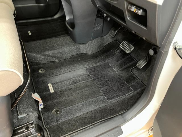 ムーヴキャンバス Ｇメイクアップリミテッド　ＳＡＩＩＩ　サポカーＳワイド適合　ドラレコ　パノラマモニター対応　ステアリングスイッチ　ＵＳＢ接続端子　両側オートスライドドア　Ｐスタート　アイドリングストップ　オートハイビーム　ＥＴＣ　置きラクボックス（23枚目）