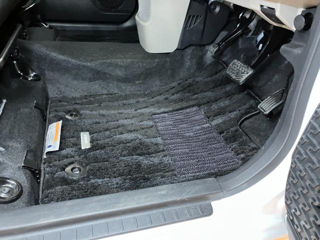 ムーヴ ＸリミテッドＩＩ　ＳＡＩＩＩ　サポカーＳワイド適合　ステアリングスイッチ　オートエアコン　Ｐスタート　運転席シートヒーター　アイドリングストップ　横滑り防止機能　誤発進抑制機能　オートハイビーム　光軸調整ダイヤル　キーフリー（21枚目）