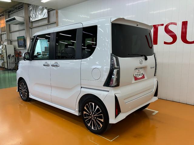 タント カスタムＲＳ　サポカーＳワイド適合　ミラクルオープンドア　両側オートスライドドア　パノラマモニター対応　電動パーキングブレーキ　ステアリングスイッチ　シートヒーター　オートエアコン　コーナーセンサー　キーフリー（6枚目）