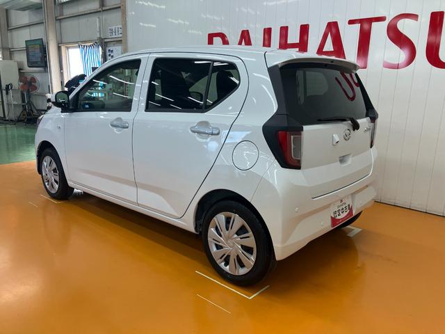 ミライース Ｘ　ＳＡＩＩＩ　サポカーＳワイド適合　エアコン　Ｂカメラ　コーナーセンサー　光軸調整ダイヤル　オートハイビーム　アイドリングストップ　横滑り防止機能　誤発進抑制機能　電動格納ミラー　パワーウインドウ　キーレス（6枚目）