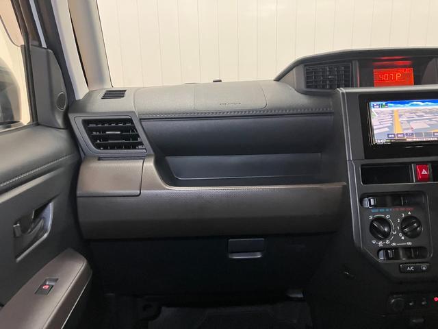 ルーミー Ｘ　衝突被害軽減ブレーキシステム　ドラレコ　片側オートスライドドア　ステアリングスイッチ　ＵＳＢ接続端子　ＵＳＢ接続端子　Ｐスタート　コーナーセンサー　シートヒーター　ＥＴＣ　キーフリー（11枚目）