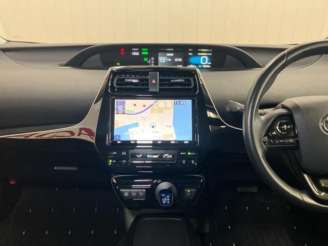 プリウス Ｓツーリングセレクション　ハイブリッド車　衝突被害軽減ブレーキシステム　ドラレコ　クルーズコントロール　ステアリングスイッチ　Ｐスタート　オートハイビーム　シートヒーター　ＥＴＣ　キーフリー（14枚目）
