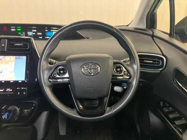 プリウス Ｓツーリングセレクション　ハイブリッド車　衝突被害軽減ブレーキシステム　ドラレコ　クルーズコントロール　ステアリングスイッチ　Ｐスタート　オートハイビーム　シートヒーター　ＥＴＣ　キーフリー（15枚目）