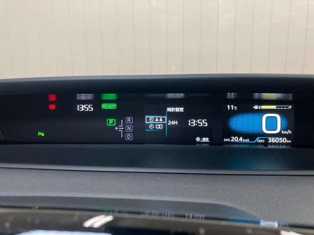 プリウス Ｓツーリングセレクション　ハイブリッド車　衝突被害軽減ブレーキシステム　ドラレコ　クルーズコントロール　ステアリングスイッチ　Ｐスタート　オートハイビーム　シートヒーター　ＥＴＣ　キーフリー（16枚目）