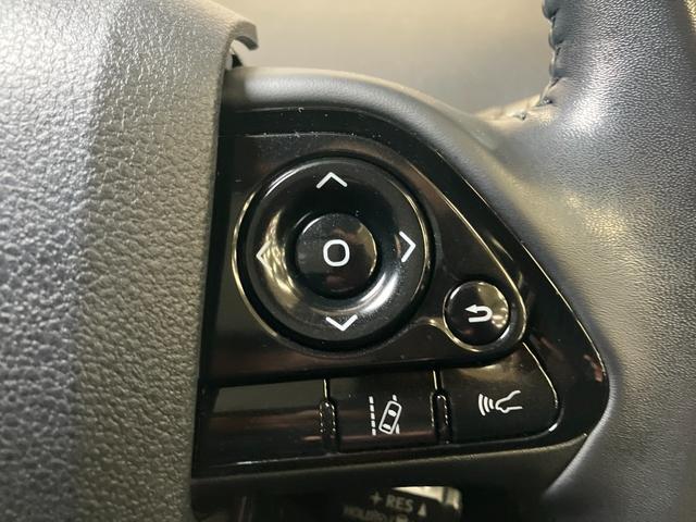プリウス Ｓツーリングセレクション　ハイブリッド車　衝突被害軽減ブレーキシステム　ドラレコ　クルーズコントロール　ステアリングスイッチ　Ｐスタート　オートハイビーム　シートヒーター　ＥＴＣ　キーフリー（19枚目）