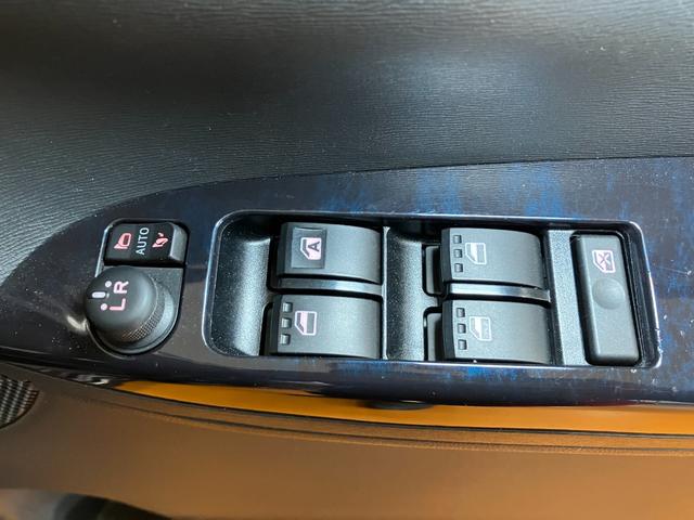 タント カスタムＲＳ　トップエディションＳＡＩＩＩ　サポカーＳワイド適合　ドラレコ　ミラクルウォークスルー　ミラクルオープンドア　ＵＳＢ接続端子　ステアリングスイッチ　両側オートスライドドア　Ｐスタート　運転席シートヒーター　キーフリー（19枚目）