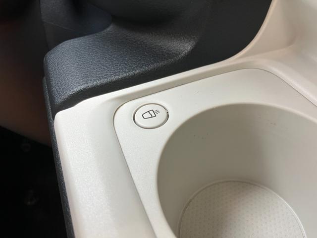 ムーヴキャンバス ストライプスＧ　サポカーＳワイド適合　ドラレコ　パノラマモニター対応　ＵＳＢ接続端子　電動パーキングブレーキ　シートヒーター　両側オートスライドドア　Ｐスタート　ＵＳＢ接続端子　ホッとカップホルダー　ＥＴＣ（20枚目）