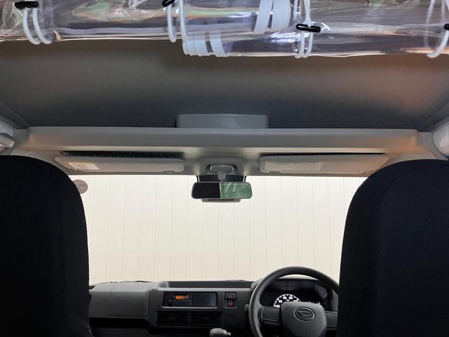 ハイゼットカーゴ ＤＸ　サポカーＳワイド適合　ルーフキャリア　ラジオ　エアコン　アクセサリーソケット　コーナーセンサー　アイドリングストップ　光軸調整ダイヤル　横滑り防止機能　誤発進抑制機能　パワーウインドウ　キーレス（22枚目）